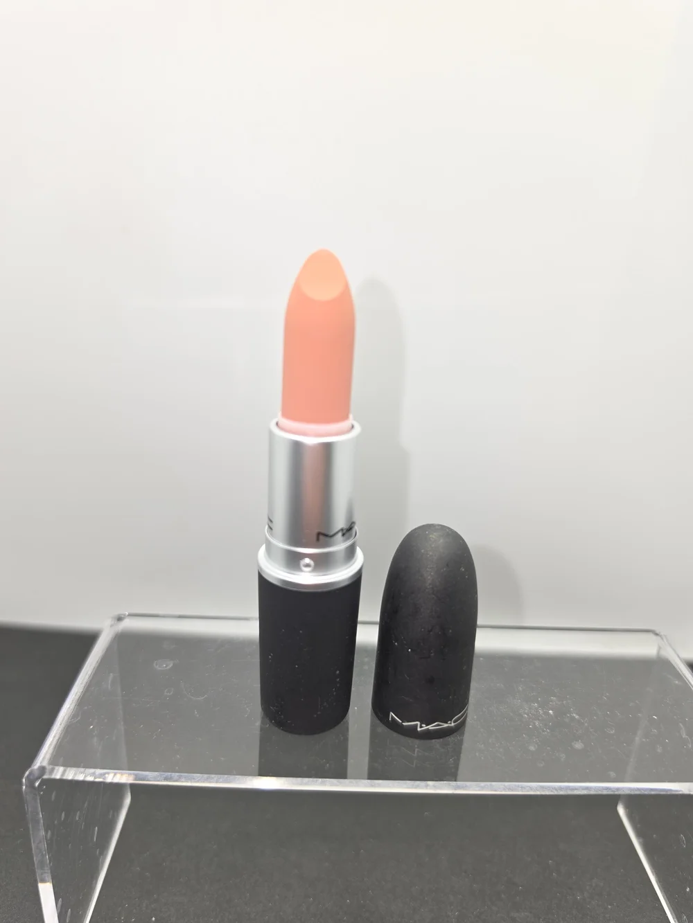 DISCONTINUED MAC POWDER KISS LIPSTICK - 